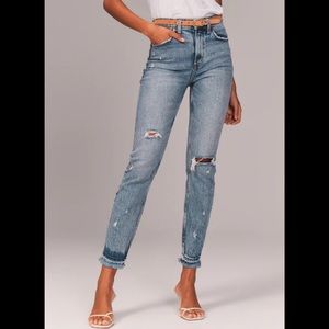 Like new! Abercrombie Ripped High Rise Mom Jeans